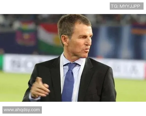 马拉加队宣布签约前巴萨球员莱斯科特,球迷热议新季阵容配置